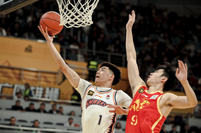 利物浦2-0富勒姆终结三连败，萨拉赫破门先赛领先切尔西4分